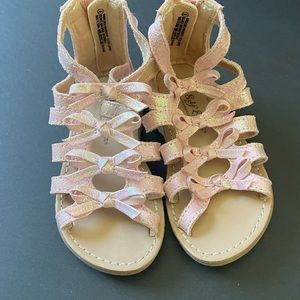 Pink toddler sandals. Size 6.